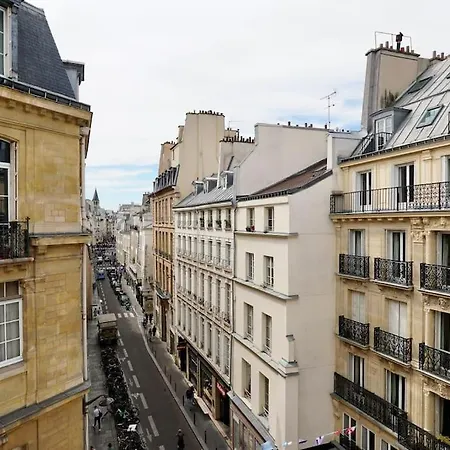 Апартаменты Sunny Notre Dame *